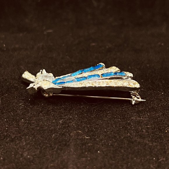 Vintage Silver Tone, Clear Round Rhinestone And Blue Baguette Bow Brooch (3808) - Picture 6 of 7